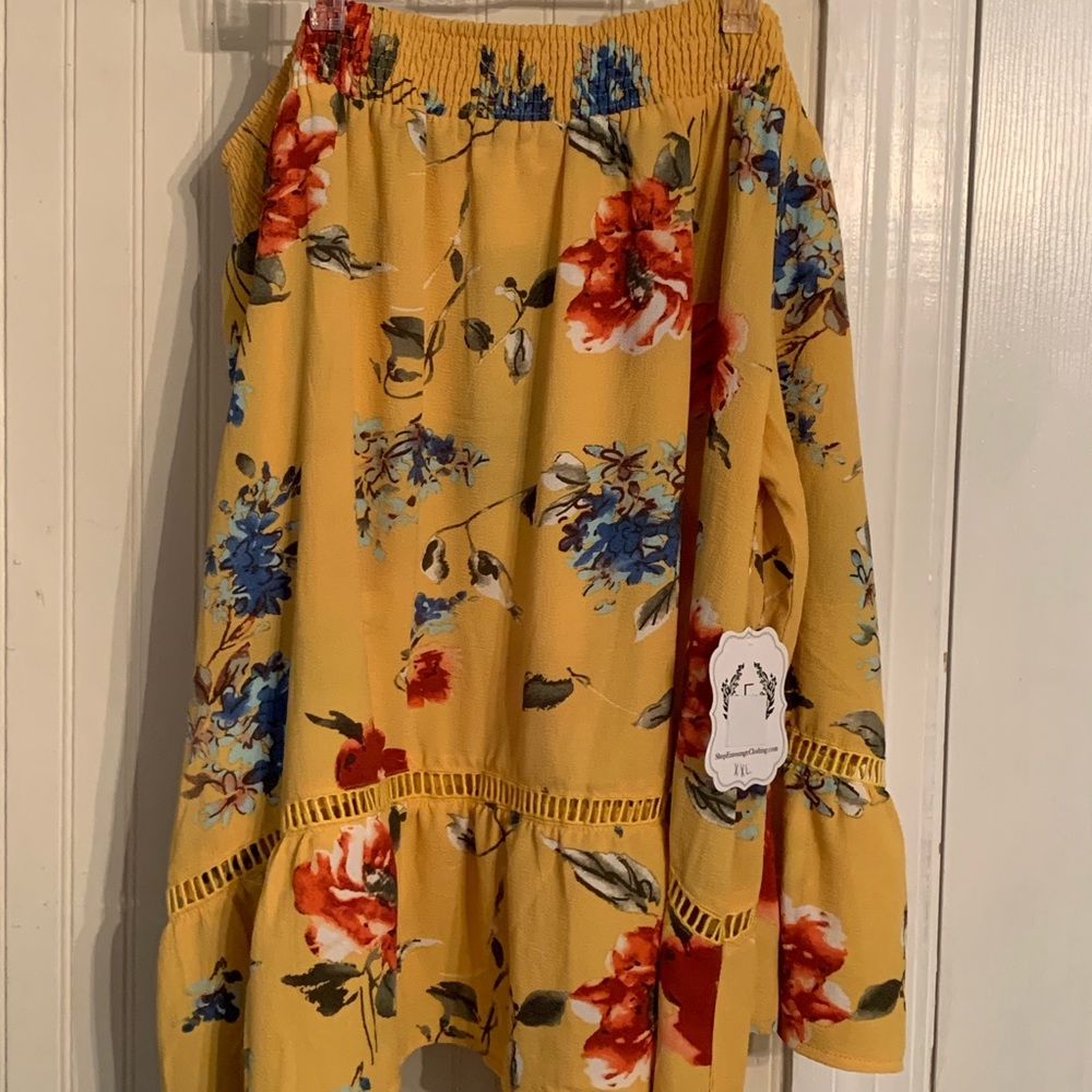 NWT PLUS yellow floral smocked off-shoulder top